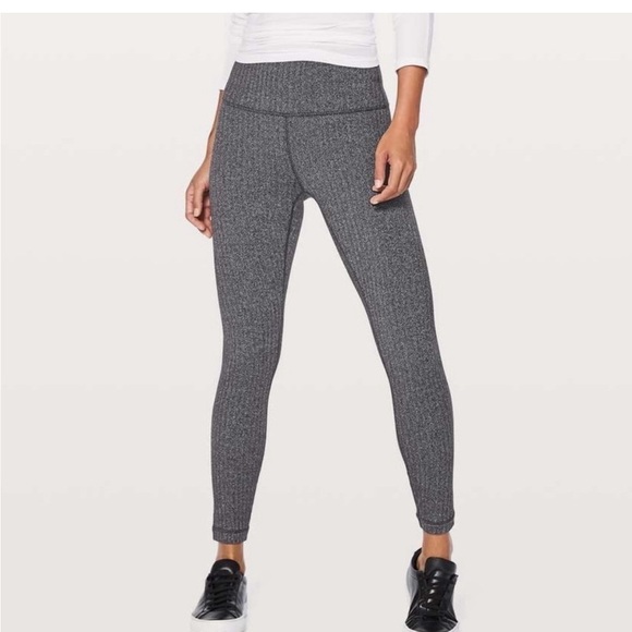 EUC Lululemon Athletics Wunder Under 7/8 Tight SZ 4 - Picture 1 of 9
